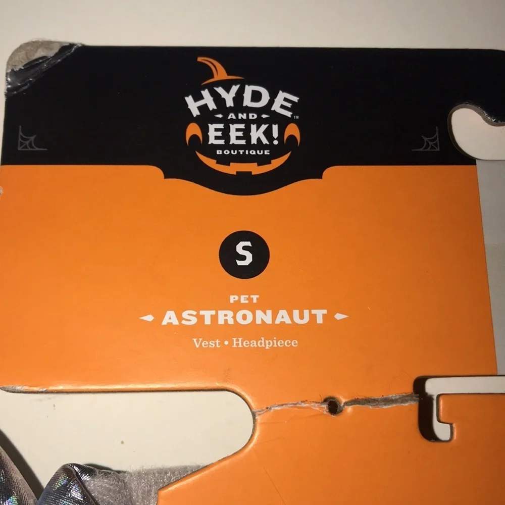 Hyde & EEK! brand new